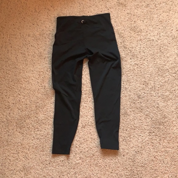 Zyia Black Strap Deluxe Hi-Rise 7/8 24” Leggings Size 4. NWT. Never wore them - Picture 3 of 3